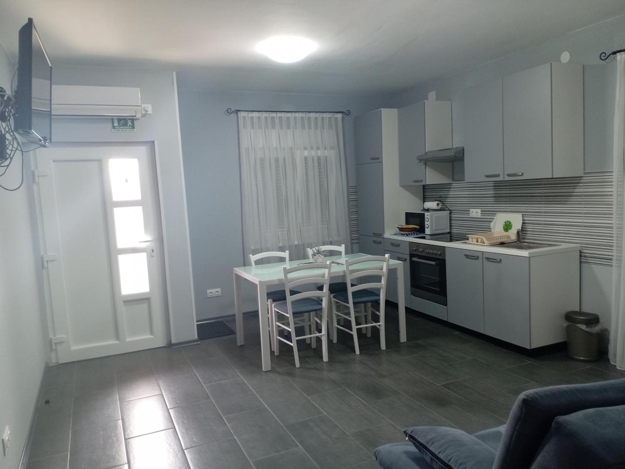Apartment Suzana *